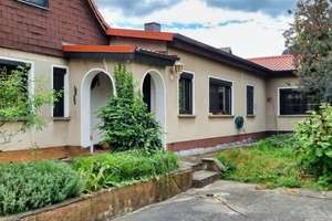 Doppelhaus mit großem Garten, Pool und 6 Wohnräumen – 4289 Meusdorf, Leipzig – Vorschaubild 1