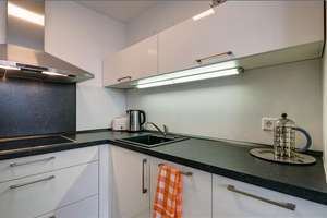 Möbliert: Moderne 2,5 Zi-Dachterrassenwohnung – Die vollständige Adresse der Immobilie erhältst du vom Anbieter., 80335 Marsfeld, München – Vorschaubild 8