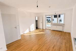Modernisiertes großzügiges Apartment mit großem Balkon im 4. OG in München Laim - Provisionsfrei !