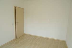Hübsche Wohnung mit schickem Fensterbad, West-Balkon und Stellplatz – Sachsenring 41, 9127 Gablenz, Chemnitz – Vorschaubild 14