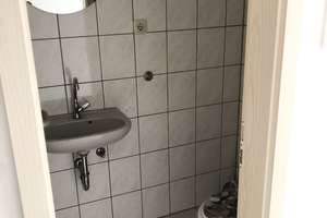 NUR mit Wohnberechtigungsschein - Schöne 3 Zimmerwohnung auf 2 Ebenen im Zentrum von Hamm/Sieg – Die vollständige Adresse der Immobilie erhältst du vom Anbieter., 57577 Hamm (Sieg) – Vorschaubild 7