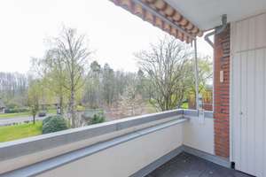 Großzügige Eigentumswohnung mit Balkon und Stellplatz in ruhiger, zentraler Lage von Büdelsdorf – Die vollständige Adresse der Immobilie erhältst du vom Anbieter., 24782 Büdelsdorf – Vorschaubild 2