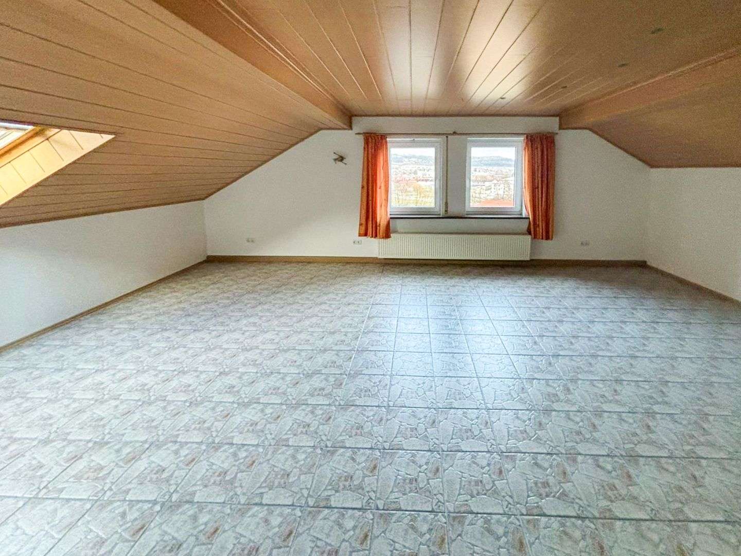 Immobilie in Kronach - Lukratives Mehrfamilienhaus für renditeorientierte Investoren in gefragter Wohnlage von Kronach - Bild 9