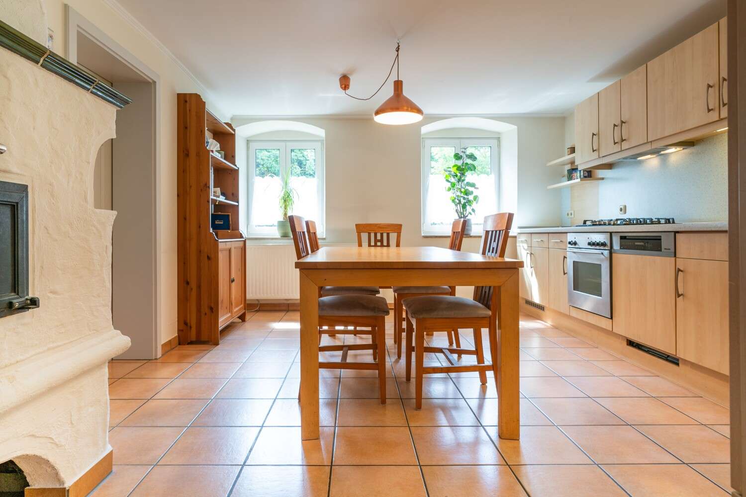 Immobilie in Fünfstetten - Ein Anwesen, das mehr kann! Pferde, Autos oder Hightech - hier haben Sie alle Möglichkeiten - Bild 9