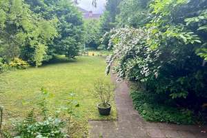 Ruhig gelegene 3-Zimmer-Wohnung (75 m²) mit grossem Garten im beliebten Agnesviertel