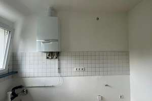 Helle 3-Zimmer-Dachgeschosswohnung mit, Badewanne & optionaler EBK in Wuppertal-Barmen – Die vollständige Adresse der Immobilie erhältst du vom Anbieter., 42281 Barmen, Wuppertal – Vorschaubild 9