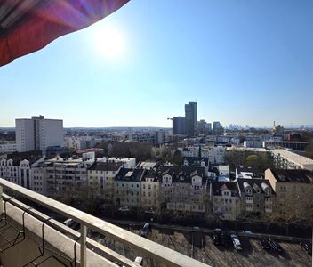 OF-NÄHE MAIN: Fast wie ein Penthouse - 3 Zi. mit Balkon