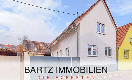 Neuwertiges Einfamilienhaus mit separatem Rückzugsort, Garten und Scheune