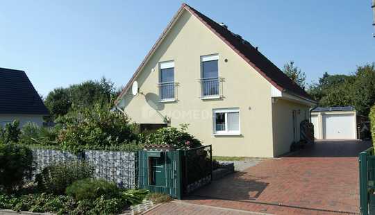 Bild von Modernes Einfamilienhaus mit Gartenparadies und Doppelgarage südlich von Bremen 