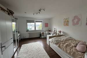 Helle & Freundliche 3-Zimmer-Wohnung im 4. OG zu vermieten ab 01.10.2025