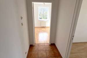 Ihr neues Zuhause: Attraktive 4-Zimmer-Wohnung mit Potenzial – Die vollständige Adresse der Immobilie erhältst du vom Anbieter., 22047 Wandsbek (Ortsteil), Hamburg – Vorschaubild 7