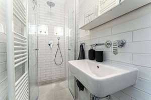 First occupancy: completely renovated studio apartment with garden in a new building in Berlin – Die vollständige Adresse der Immobilie erhältst du vom Anbieter., 13053 Alt-Hohenschönhausen, Berlin – Vorschaubild 19