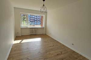 Schöne, helle 2-Zimmer-Wohnung mit Balkon in Kiel-Innenstadt – Die vollständige Adresse der Immobilie erhältst du vom Anbieter., 24103 Exerzierplatz, Kiel – Vorschaubild 3