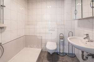 Geräumige Wohnung in guter Lage von Stammheim! – Die vollständige Adresse der Immobilie erhältst du vom Anbieter., 51061 Stammheim, Köln – Vorschaubild 4