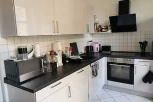Tolle DG-Whg. mit Balkon, Einbauküche, Designebelag, Bad mir Wanne und Duschaufsatz...... – Charlottenstraße 81, 9126 Chemnitz – Vorschaubild 1