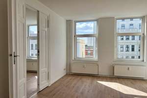 3-Zimmer-Whg, frisch modernisiert, Dusch-Wannenbad, Gäste WC, große Küche