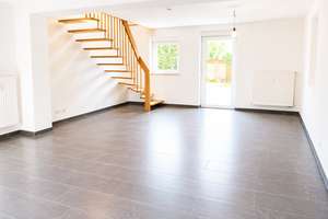 Zentral und trotzdem im Grünen! - Charmante Maisonettewohnung am Regenufer in Regensburg – 93057 Sallern-Gallingkofen, Regensburg – Vorschaubild 5