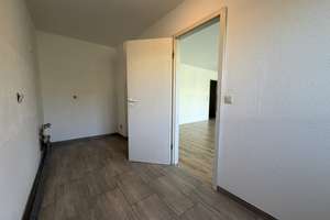 ++ERDGESCHOSSWOHNUNG MIT GARTENANTEIL IM WESTEN++ – Die vollständige Adresse der Immobilie erhältst du vom Anbieter., 85049 Friedrichshofen-Hollerstauden, Ingolstadt – Vorschaubild 8