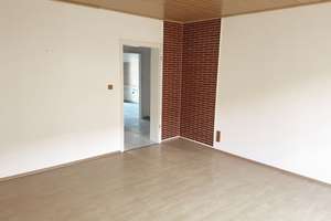 Gepflegte und helle 2,5 Zi-Whg. mit Einbauküche und Balkon Nähe Stadtzentrum – Rembergstraße 35, 58095 Mittelstadt, Hagen – Vorschaubild 2