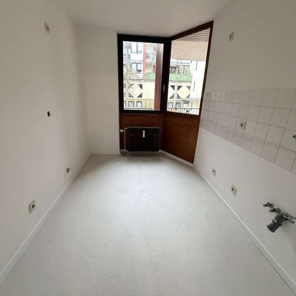 *** helle 4-Zimmer-Wohnung auf zwei Etagen - Balkon - Terrasse - Stellplatz - Vaalserquartier ***