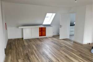 Moderne 2,5-Zimmer-Wohnung über zwei Etagen in Bremen-Sebaldsbrück – mit Balkon & Stellplatz