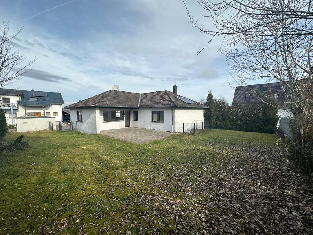 Immobilie in Bruchmühlbach-Miesau - Modernisierter Bungalow mit Garage in sonniger Lage von Bruchmühlbach - Bild 4