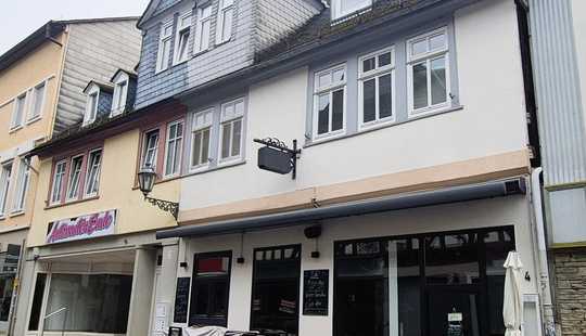 Bild von Mehrfamilienhaus mit Gewerbeeinheiten und guter Rendite