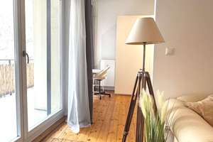 TOTAL SÜSSE 2 (1,5) ZIM-WHG. MIT SEHR GR. BALKON IN RUHIGEM ALTBAU UNWEIT SPREE-ARM IN MITTE/MOABIT