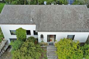 Großzügiger Bungalow auf 941 m² Grundstück mit Ausbaupotenzial und Garten in ruhiger Lage – 94419 Reisbach – Vorschaubild 3