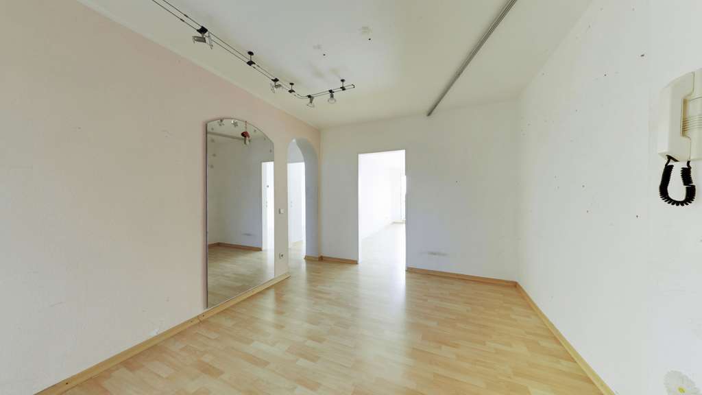 Immobilie in Ratingen - „Dem Himmel ein Stück näher: Helles Wohnerlebnis in Ratingen-Mitte“ - Bild 3