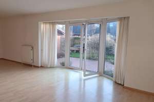 Sofort frei! Gepflegte 4-Zi-DHH mit schönem Garten, Terrasse, Carport in ruhiger Lage mit PV-Nutzung – Die vollständige Adresse der Immobilie erhältst du vom Anbieter., 24988 Oeversee – Vorschaubild 3