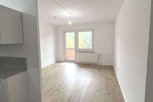 Modernes Bad! 3-Zimmer-Wohnung mit EBK und TV geschenkt! – Wolgograder Allee 62, 9123 Hutholz, Chemnitz – Vorschaubild 5