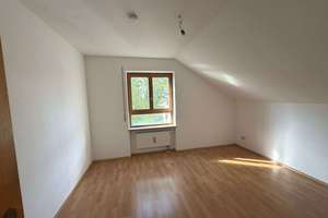 Heimelige, großzügige 2-Zi-DG Wohnung in bester Lage München-Trudering - frei und sofort verfügbar ! – Die vollständige Adresse der Immobilie erhältst du vom Anbieter., 81827 Waldtrudering, München – Vorschaubild 13