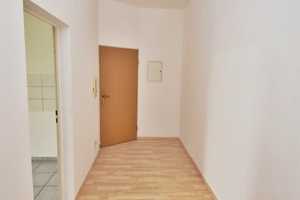 WG geeignete Wohnung mit Balkon und Option auf Einbauküche in UNI-Nähe??? – Bernsdorfer Straße 88, 9126 Chemnitz – Vorschaubild 10
