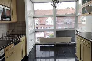 Attraktive 5 Zimmer  Wohnung mit 2 Balkonen – Frohmestraße 23, 22457 Schnelsen, Hamburg – Vorschaubild 3