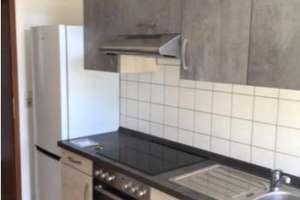 Geräumige 2-Raum-Wohnung mit Einbauküche und Balkon – Heinrich-Schütz-Straße 80, 9130 Sonnenberg, Chemnitz – Vorschaubild 1