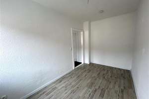 Renovierte 3-Zimmer-Wohnung mit Mietergarten in Geestemünde – Sylterweg 8, 27570 Wulsdorf, Bremerhaven – Vorschaubild 4