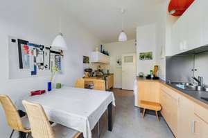 Altbaucharme trifft Top-Lage – Stilvolles Apartment mit Balkon nähe Bahnhof Charlottenburg – Die vollständige Adresse der Immobilie erhältst du vom Anbieter., 10629 Charlottenburg, Berlin – Vorschaubild 6