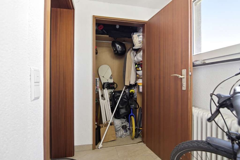 Immobilie in Lörrach - Wunderschöne Aussicht vom 13. Stock: 1-Zimmer-Wohnung in zentraler Lage-Stetten. - Bild 4