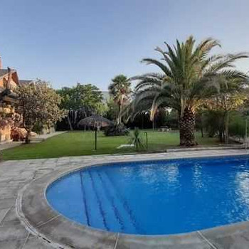 Herrliche Villa mit einem 3.400m2 großen Grundstück und vielfältigen Möglichkeiten