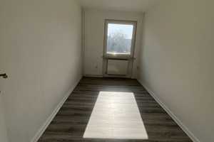 Helle 3-Zimmer-Wohnung mit Einbauküche und Balkon zu vermieten, Exposé inklusive Video! – Kreuzkampstraße 28, 38114 Braunschweig – Vorschaubild 4