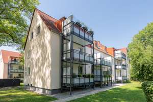 FRISCH renovierte 3-Zimmer Dachgeschosswohnung in wunscherschöner Siedlung