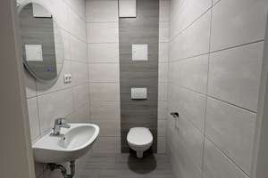 Zur Selbstnutzung! barrierearme 4-Raumwohnung mit Vollbad, FB-Hzg., HWR, Kamin und Süd-Balkon – Die vollständige Adresse der Immobilie erhältst du vom Anbieter., 18055 Brinckmansdorf, Rostock – Vorschaubild 18