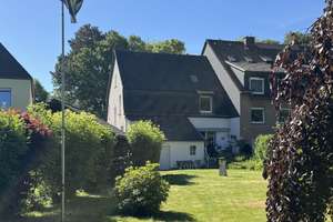Wohnidylle auf 1.114 m²: Zweifamilienhaus mit Ausbauoptionen – Die vollständige Adresse der Immobilie erhältst du vom Anbieter., 44357 Oestrich, Dortmund – Vorschaubild 2