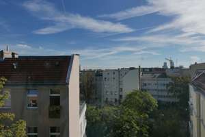 helles Dachdgeschoss im ruhigen Seitenflügel mit Terrasse – Mommsenstraße 33, 10629 Charlottenburg, Berlin – Vorschaubild 5