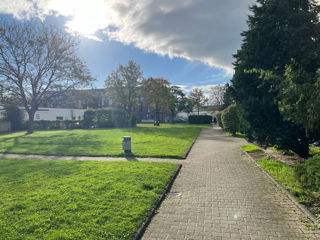 Immobilie in Bonn - Provisionsfrei: modernisierte 3-Zimmer Wohnung mit Balkon + TG-Platz als Kapitalanlage - Bild 3