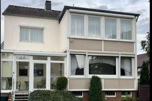 Haus - Zweifamilienhaus auf großem Eckgrundstück in Hannover Nord – Die vollständige Adresse der Immobilie erhältst du vom Anbieter., 30419 Vinnhorst, Hannover – Vorschaubild 1