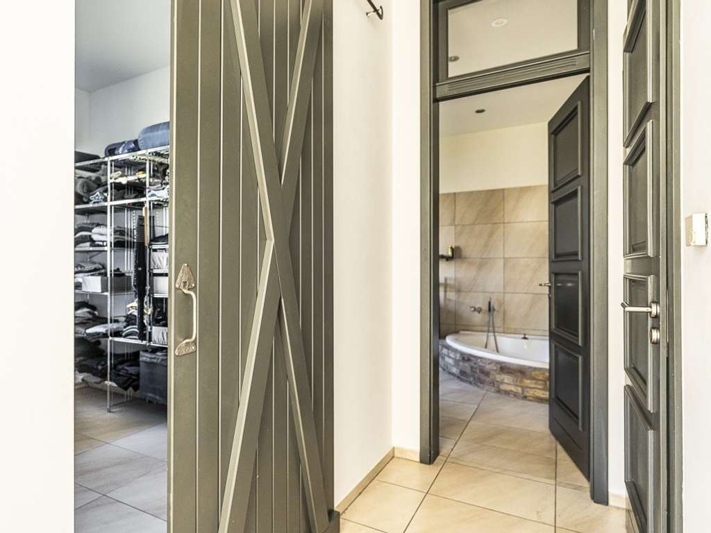 Immobilie in Nauen - *BELLA VITA* Lebensgefühl pur + Kapital durch tlw. Vermietung!
Landhaus mit 2 WE - eine WE bezugsfr - Bild 4