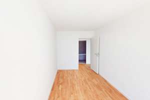 Großzügige 3-Zimmer-Wohnung mit zwei Balkonen – Dachauer Straße 184, 80992 Alt-Moosach, München – Vorschaubild 7
