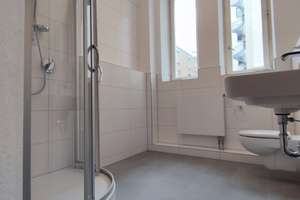 Nach Komplettsanierung: Großzügige 5-Zimmer-Wohnung mit 2 Bädern und EBK im 1. OG in Stuttgart-Süd – Dornhaldenstraße 7, 70199 Heslach, Stuttgart – Vorschaubild 3